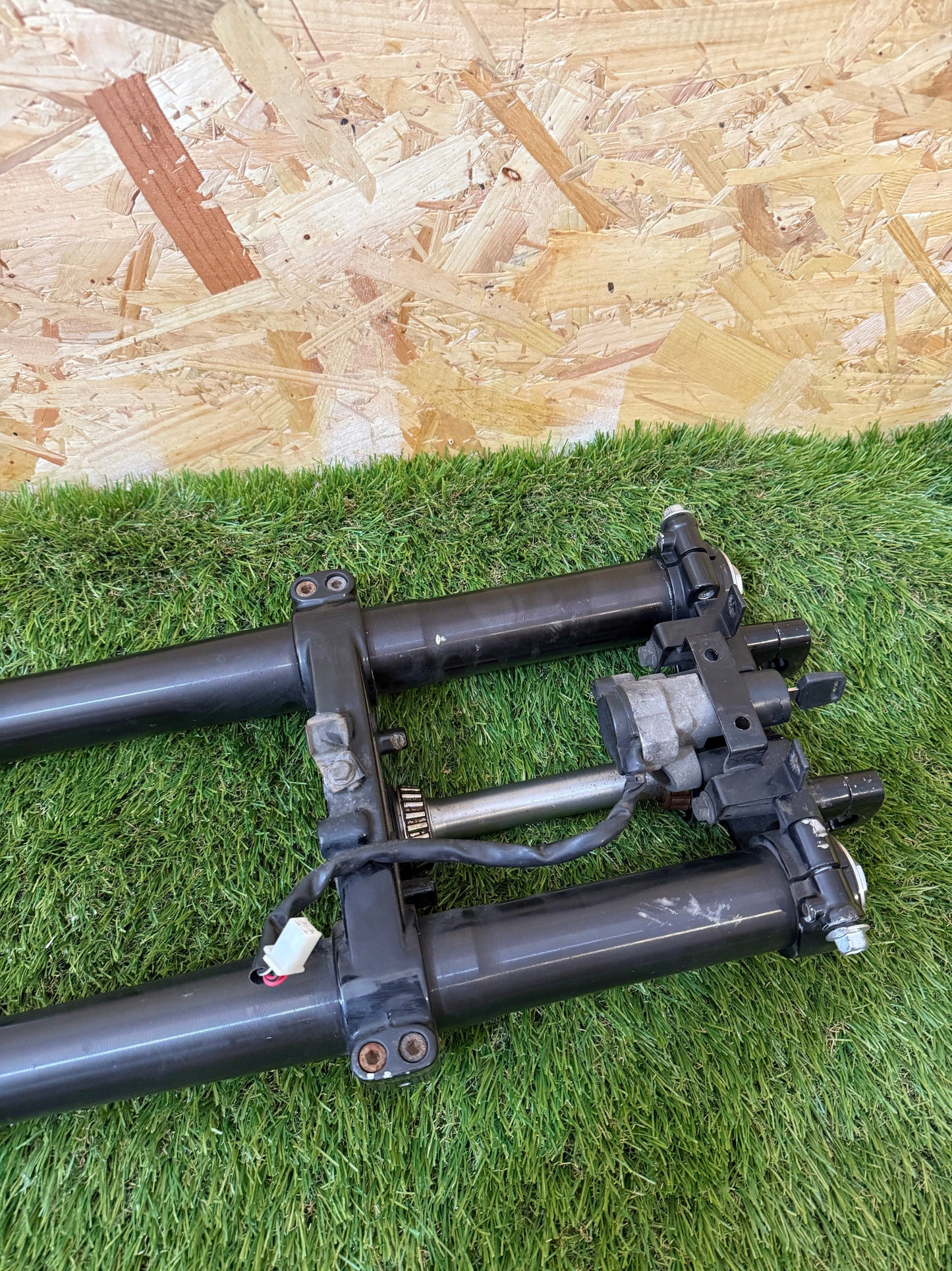 Lexmoto valiant 125 2019-24k km Front fork suspension and clamps