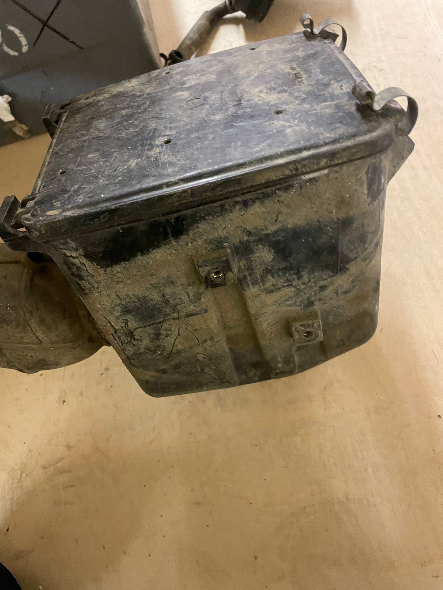 Suzuki LTZ400 Airbox