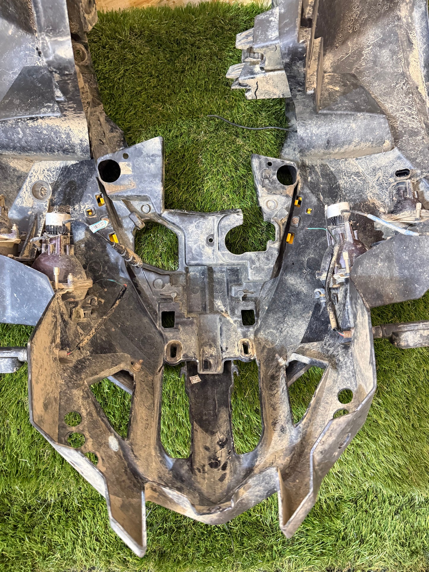 Can-am renegade 800 2010 front plastic fairing