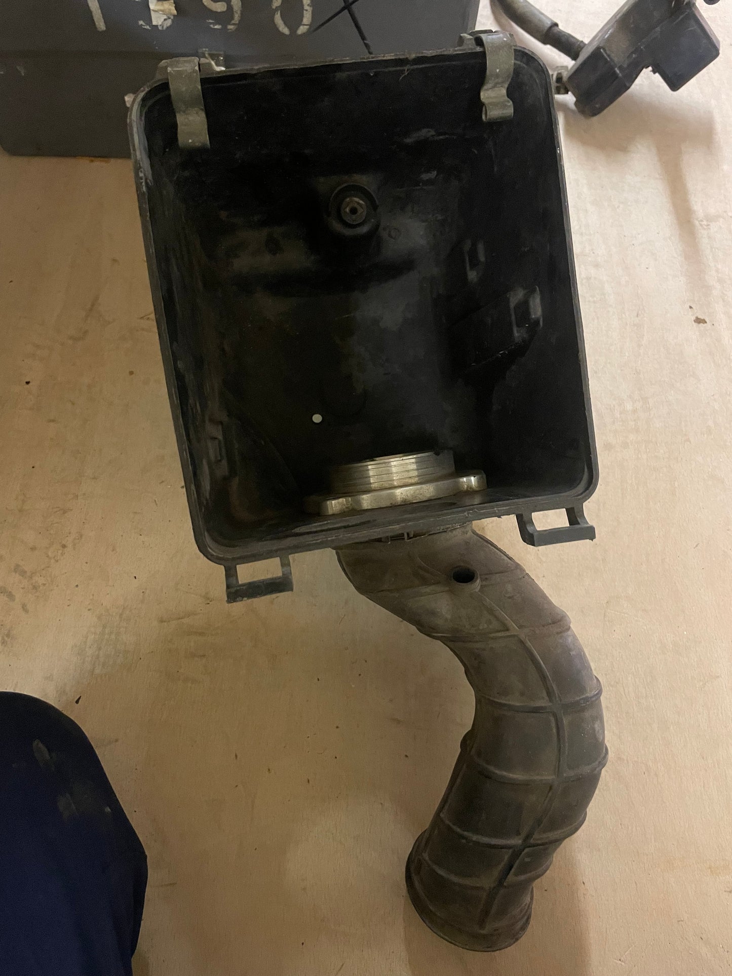Suzuki LTZ400 Airbox