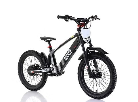 Revvi 20” Black