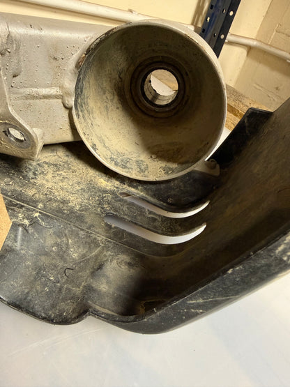 Can-am renegade 800 2010 right rear suspension arm