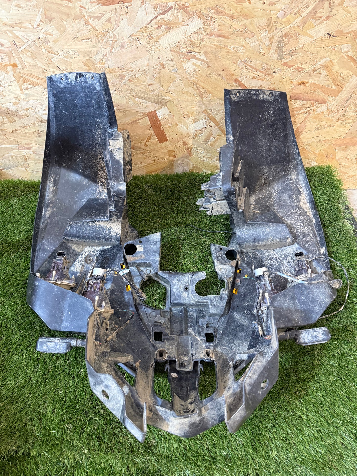Can-am renegade 800 2010 front plastic fairing