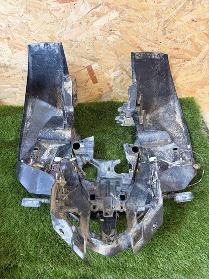 Can-am renegade 800 2010 front plastic fairing