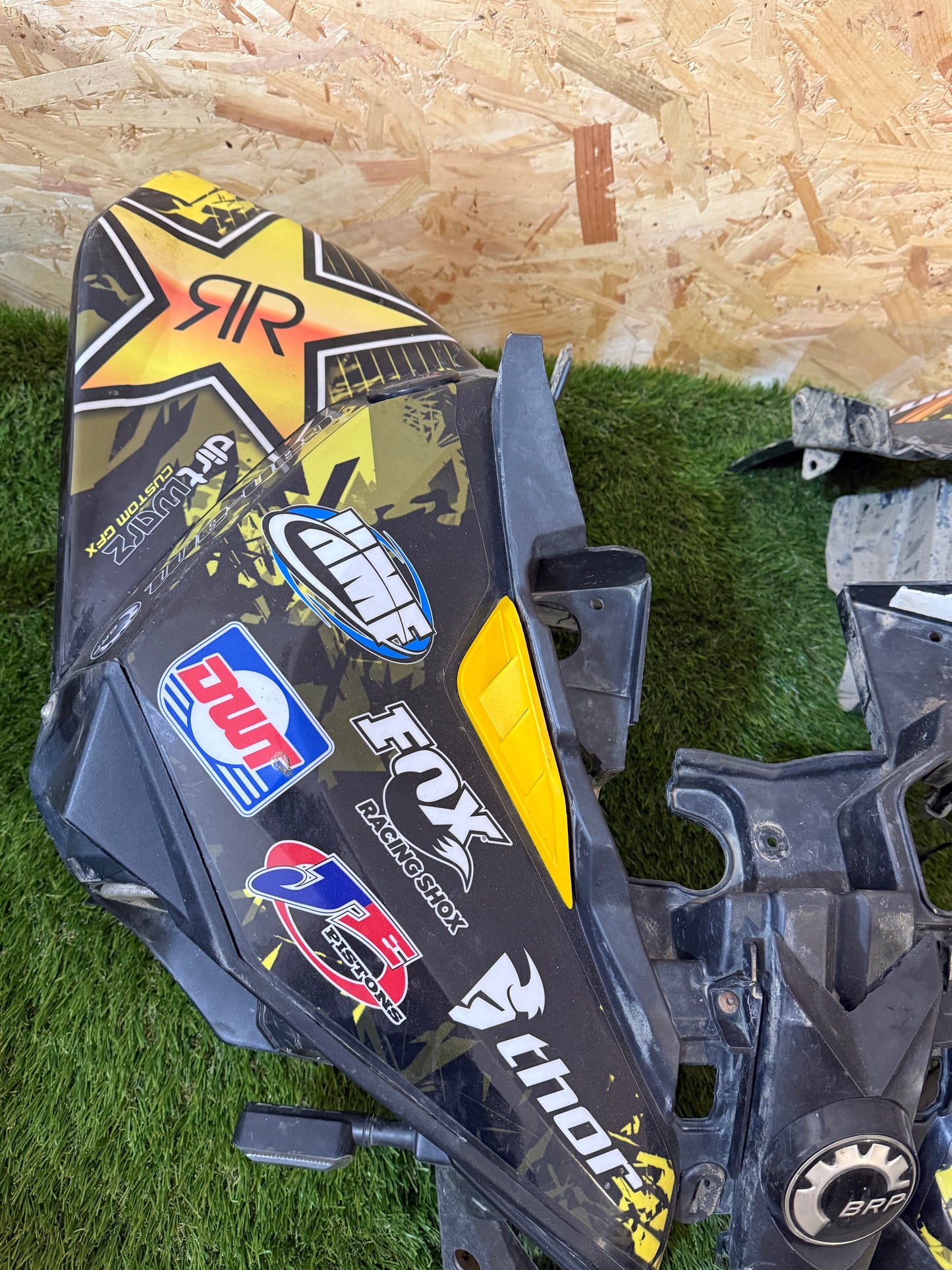 Can-am renegade 800 2010 front plastic fairing