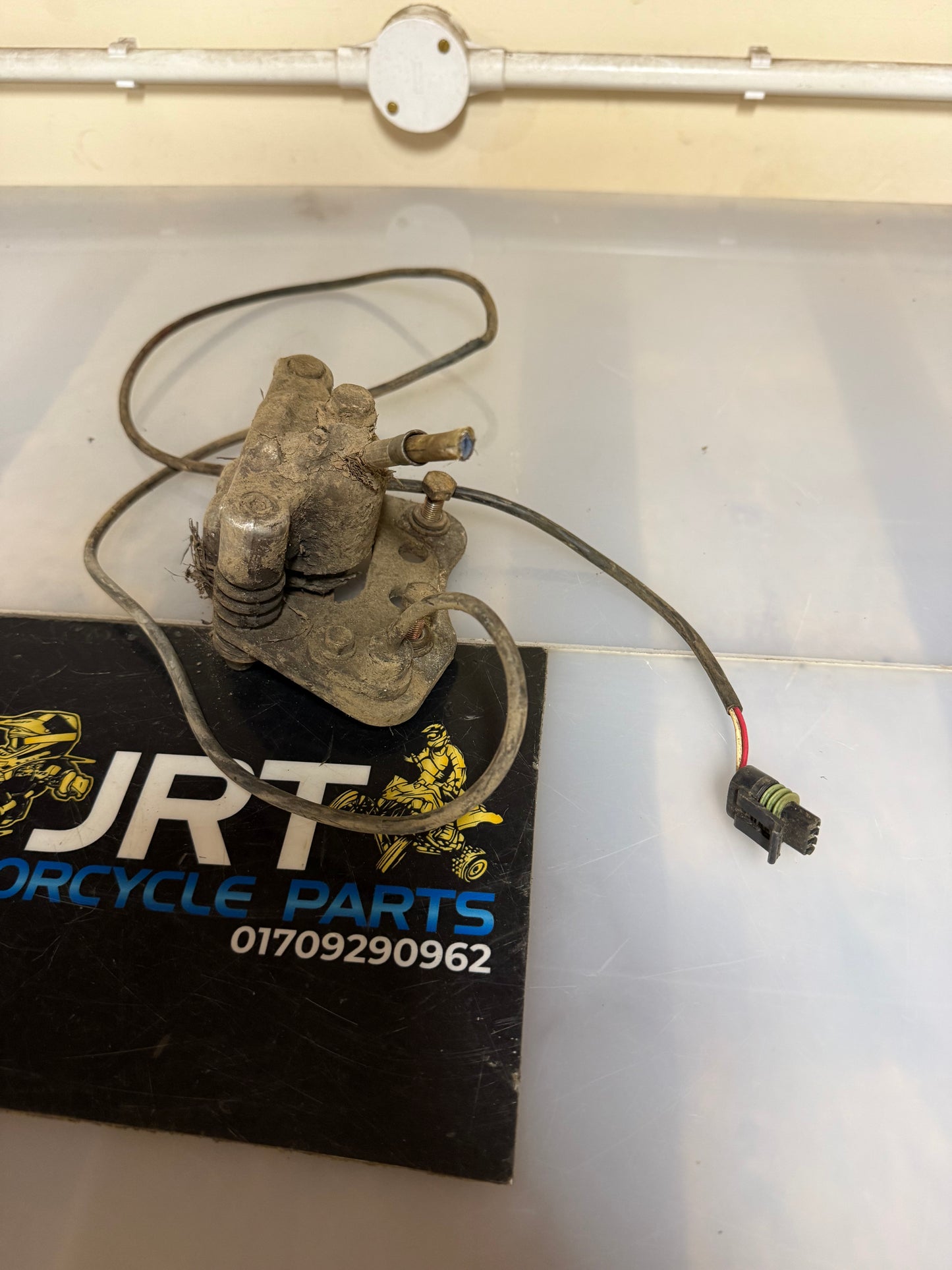 Polaris sportsman 500 H.O 2006 front calliper as a Paris