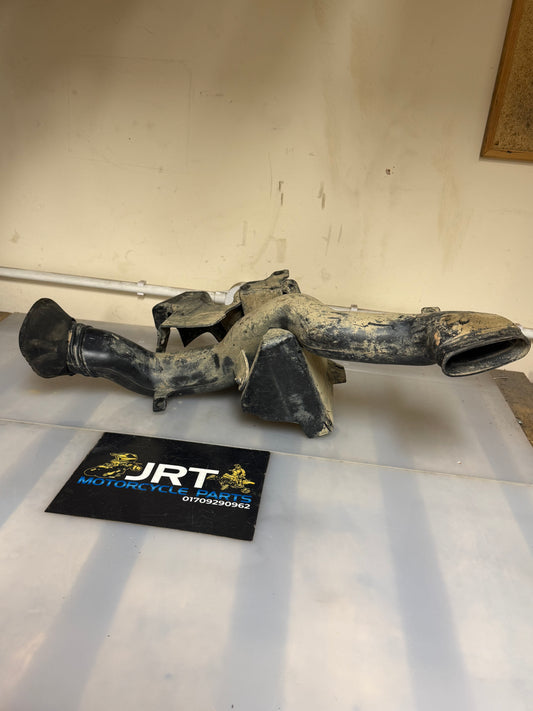 Can-am 800 2010 air pipe