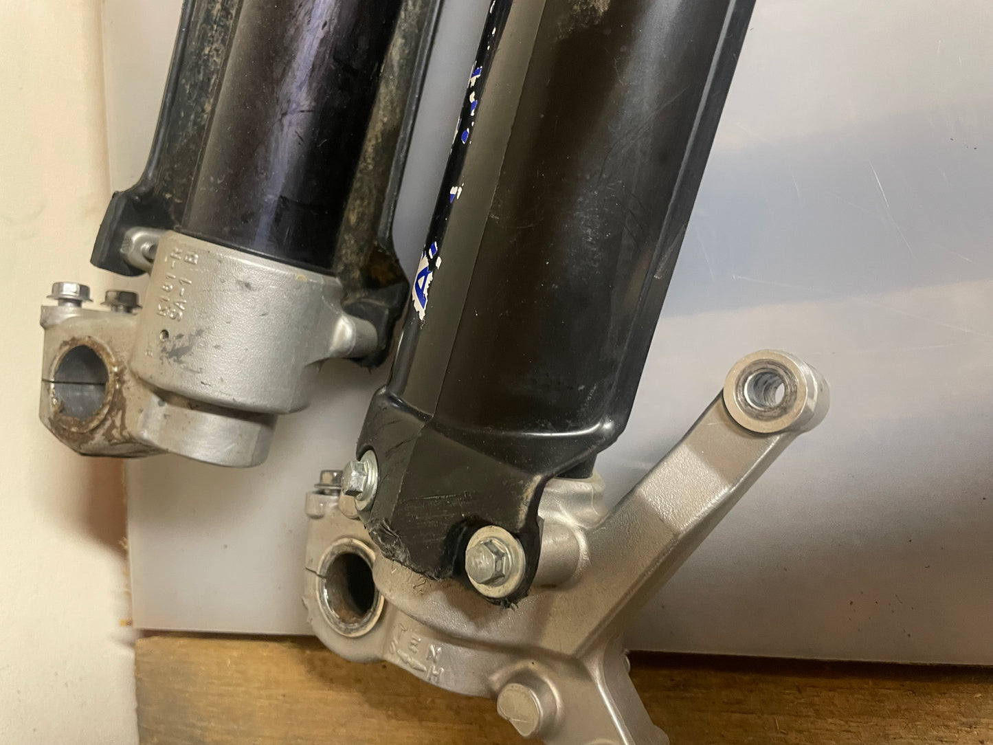 Kawasaki KXF250 KXF 250 2011 forks
