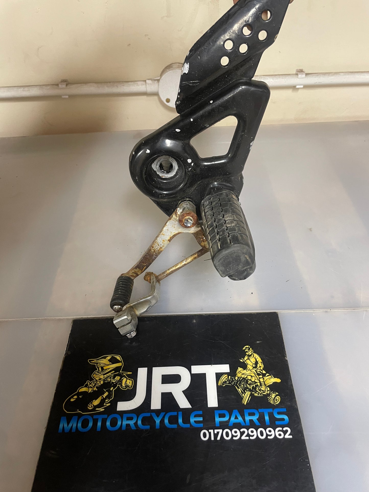 Honda CBF125 left foot peg gear lever CBF 125 2009