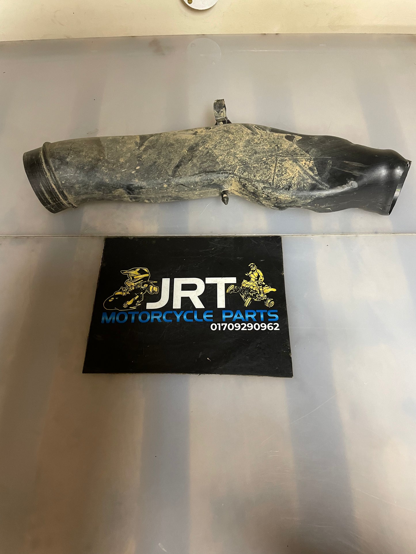 Yamaha Grizzly 700 air pipe 1HP-E5471