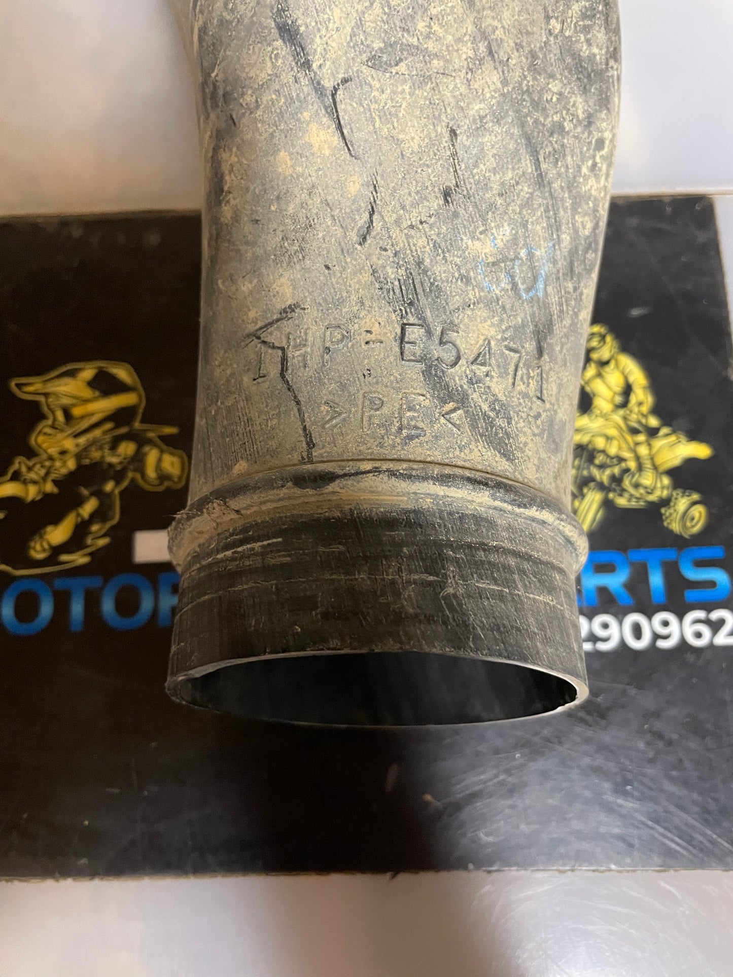Yamaha Grizzly 700 air pipe 1HP-E5471