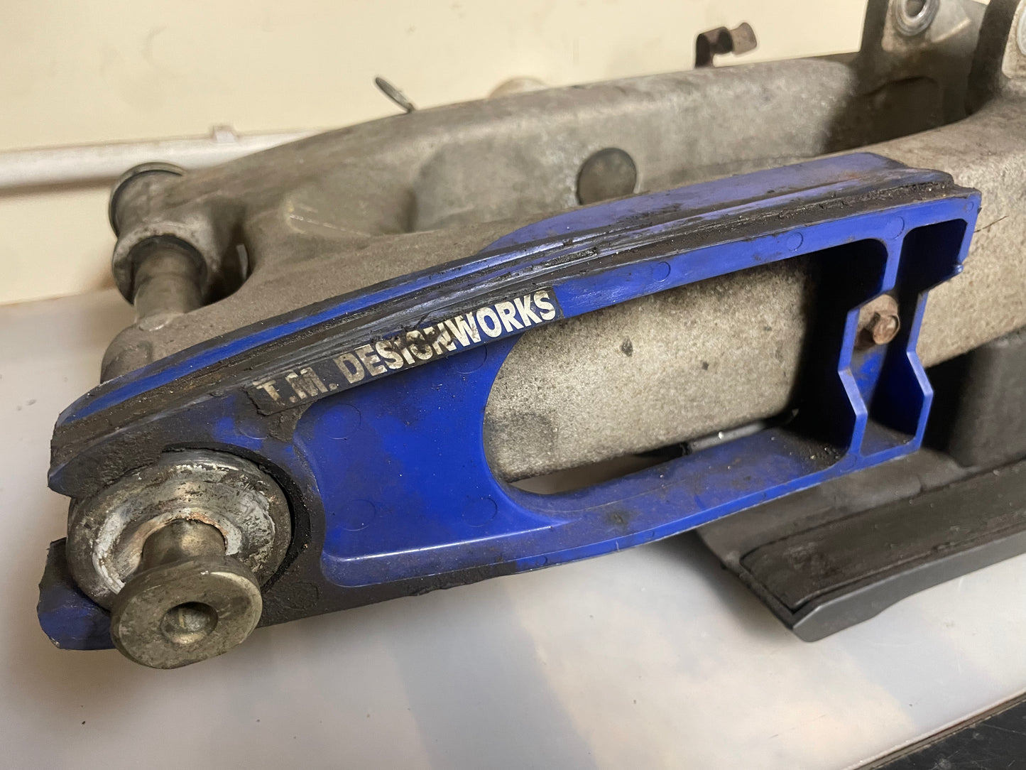 Yamaha Raptor 700 Rear swingarm 2011