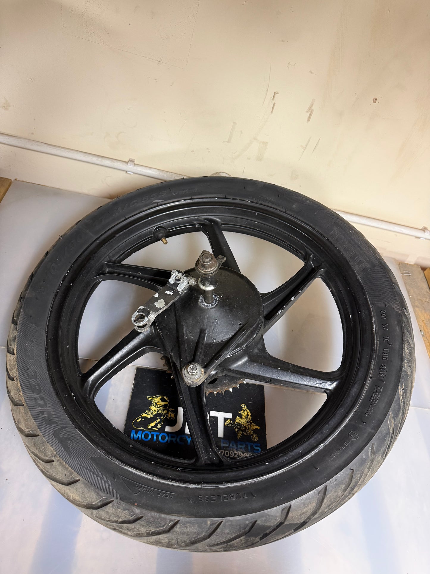 Honda CBF 125 2009 front wheel