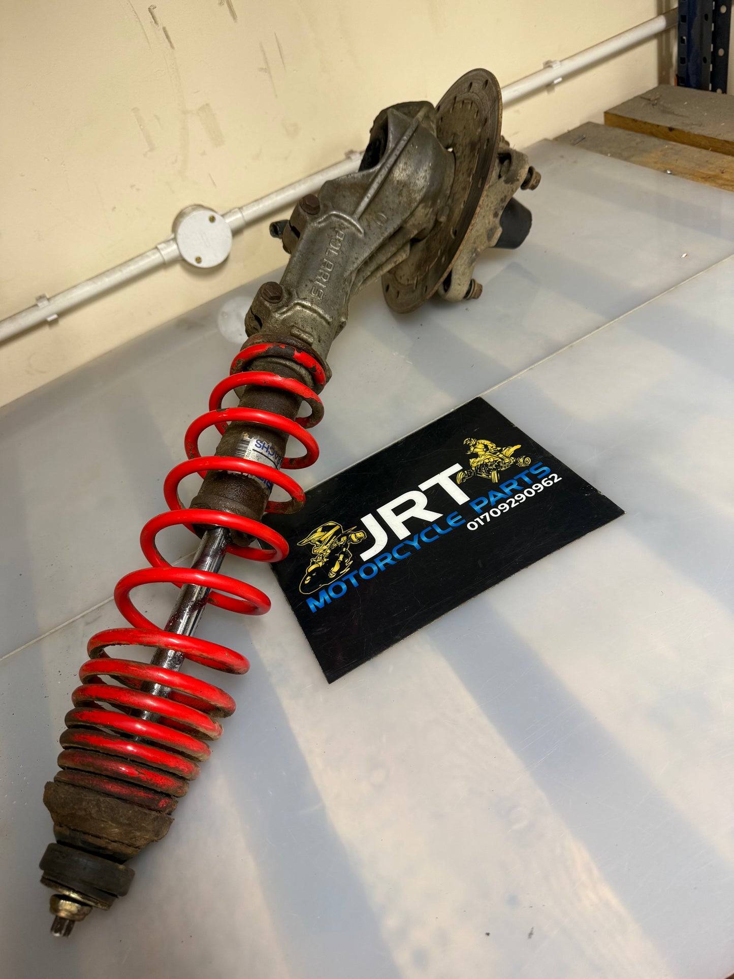 Polaris sportsman 500 H.O 2006 right hand suspension and Hub