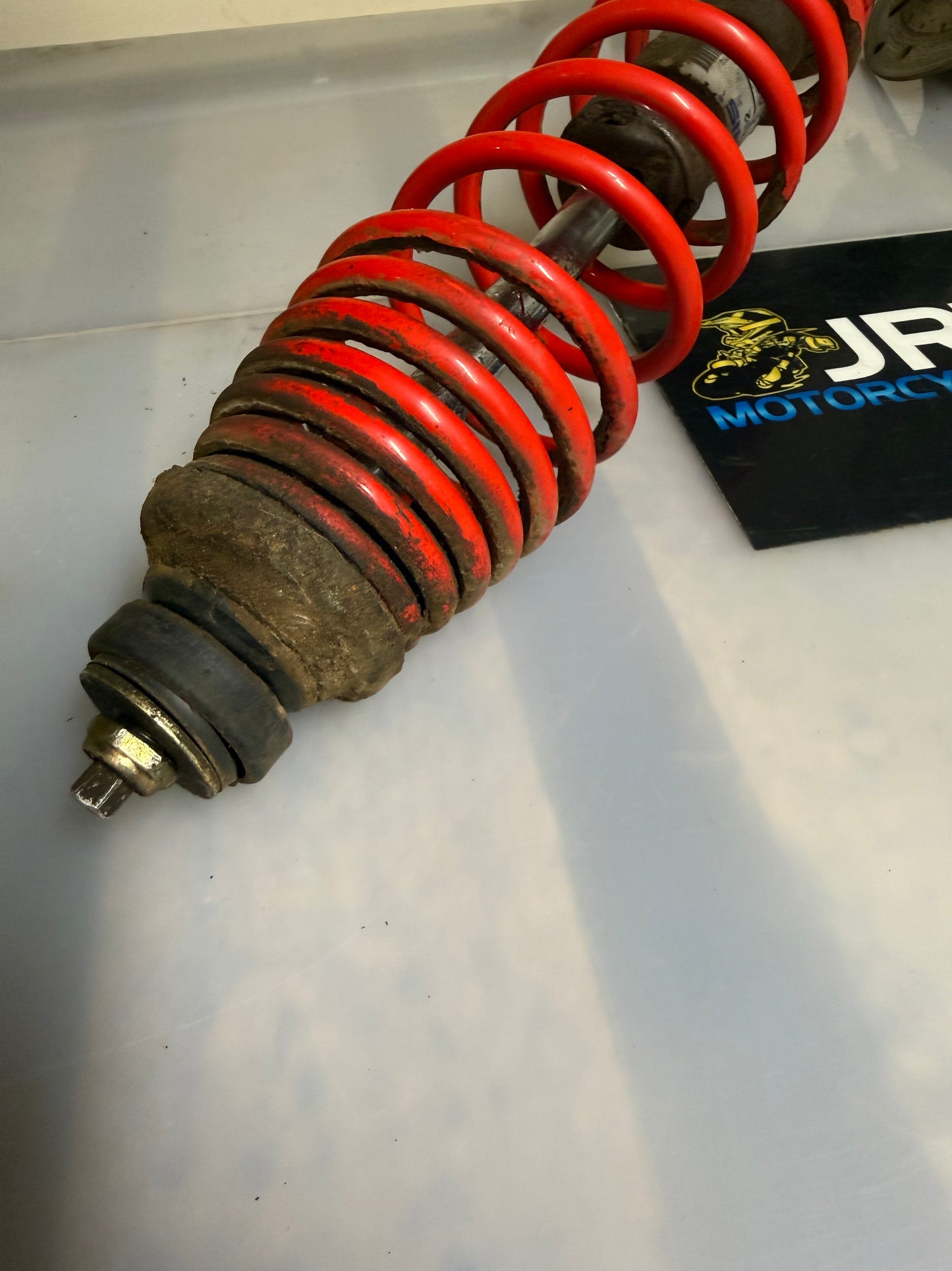 Polaris sportsman 500 H.O 2006 right hand suspension and Hub