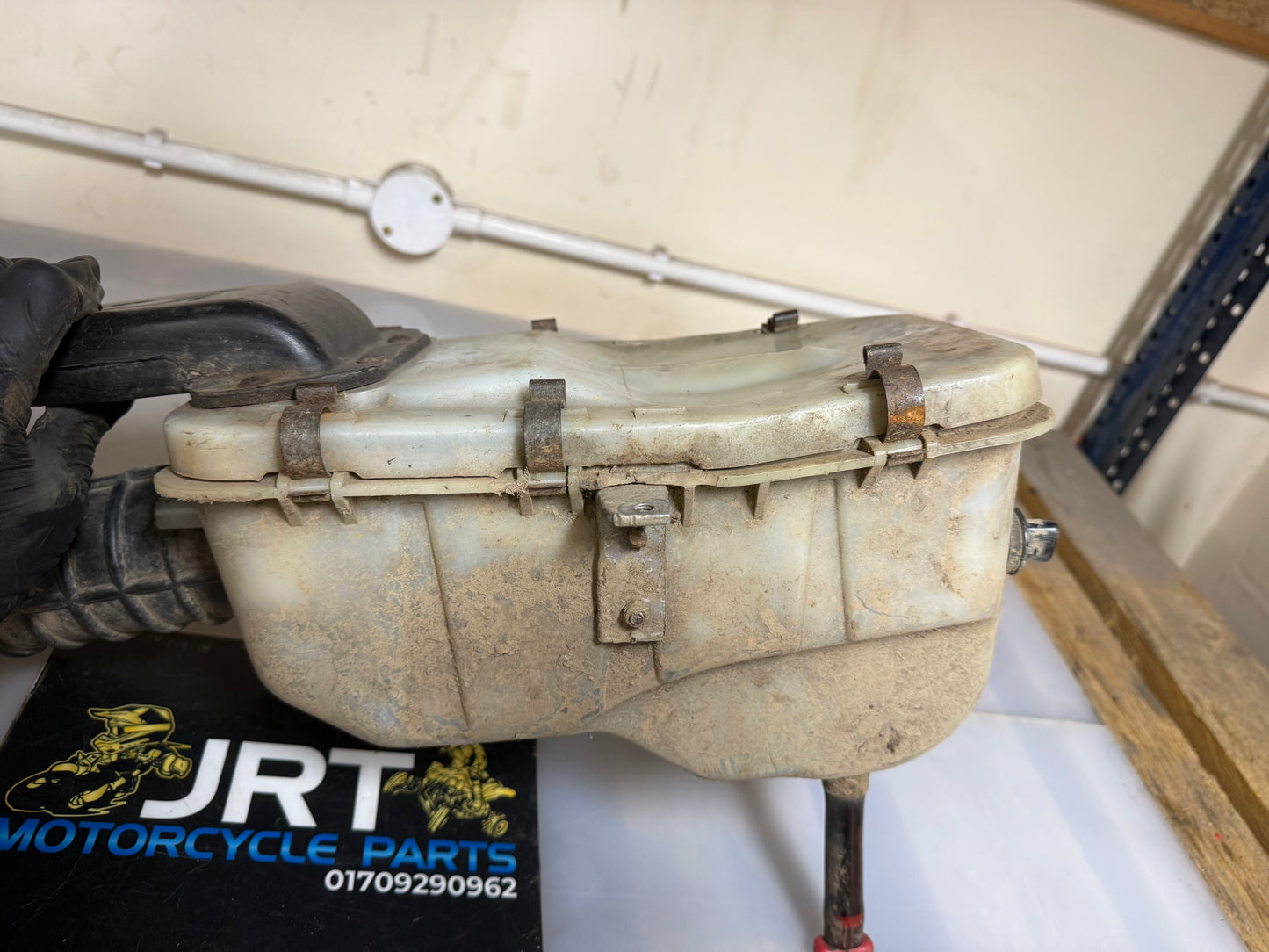 Polaris sportsman 500 H.O 2006 air box
