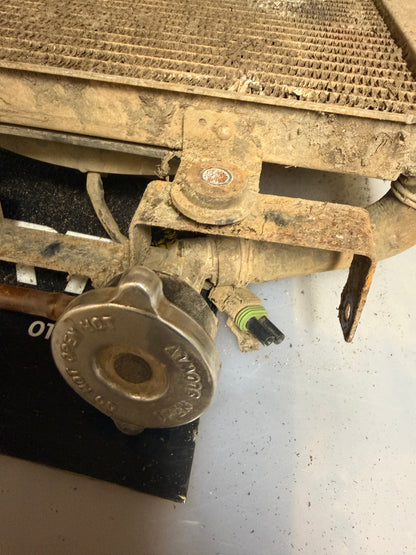 Polaris sportsman 500 H.O 2006 radiator