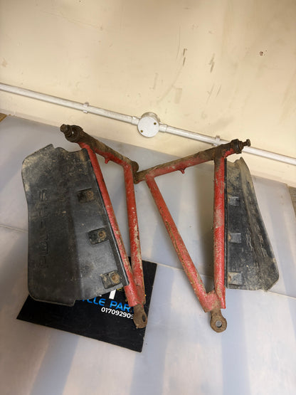 Polaris sportsman 500 H.O 2006 bottom arms as a pair
