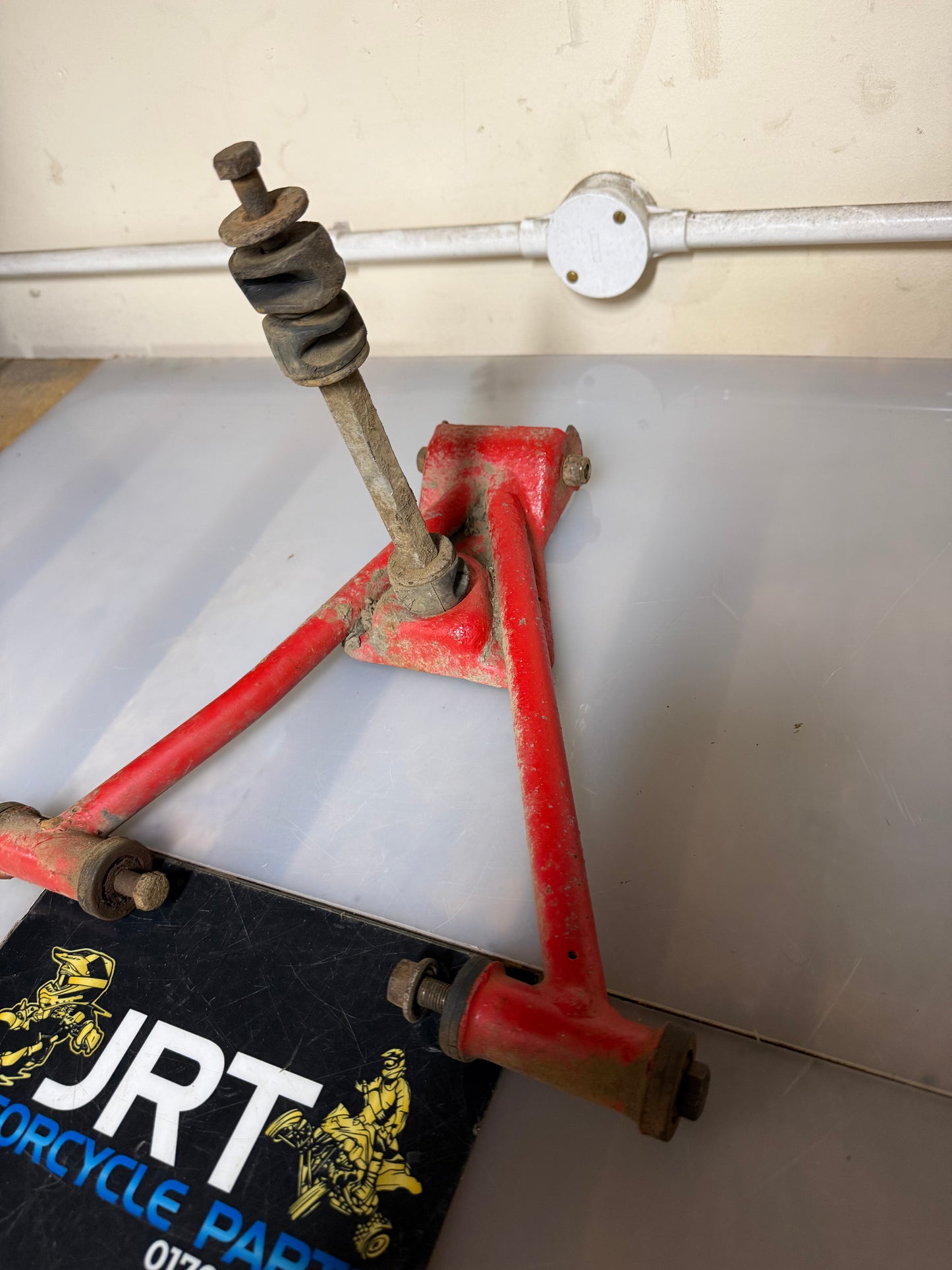 Polaris sportsman 500 H.O 2006 lower rear arm