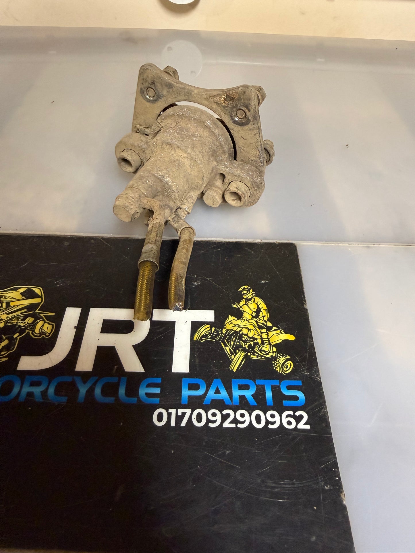 Polaris sportsman 500 H.O 2006 rear calliper