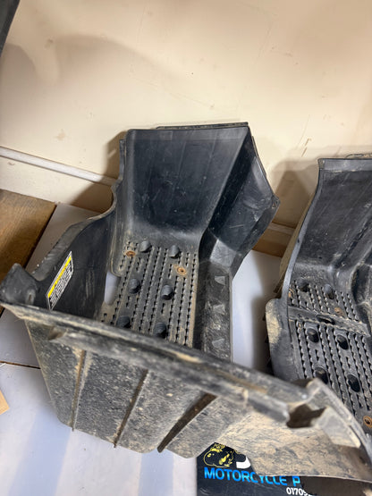 Polaris sportsman 500 H.O 2006 right and left foot well as a pair