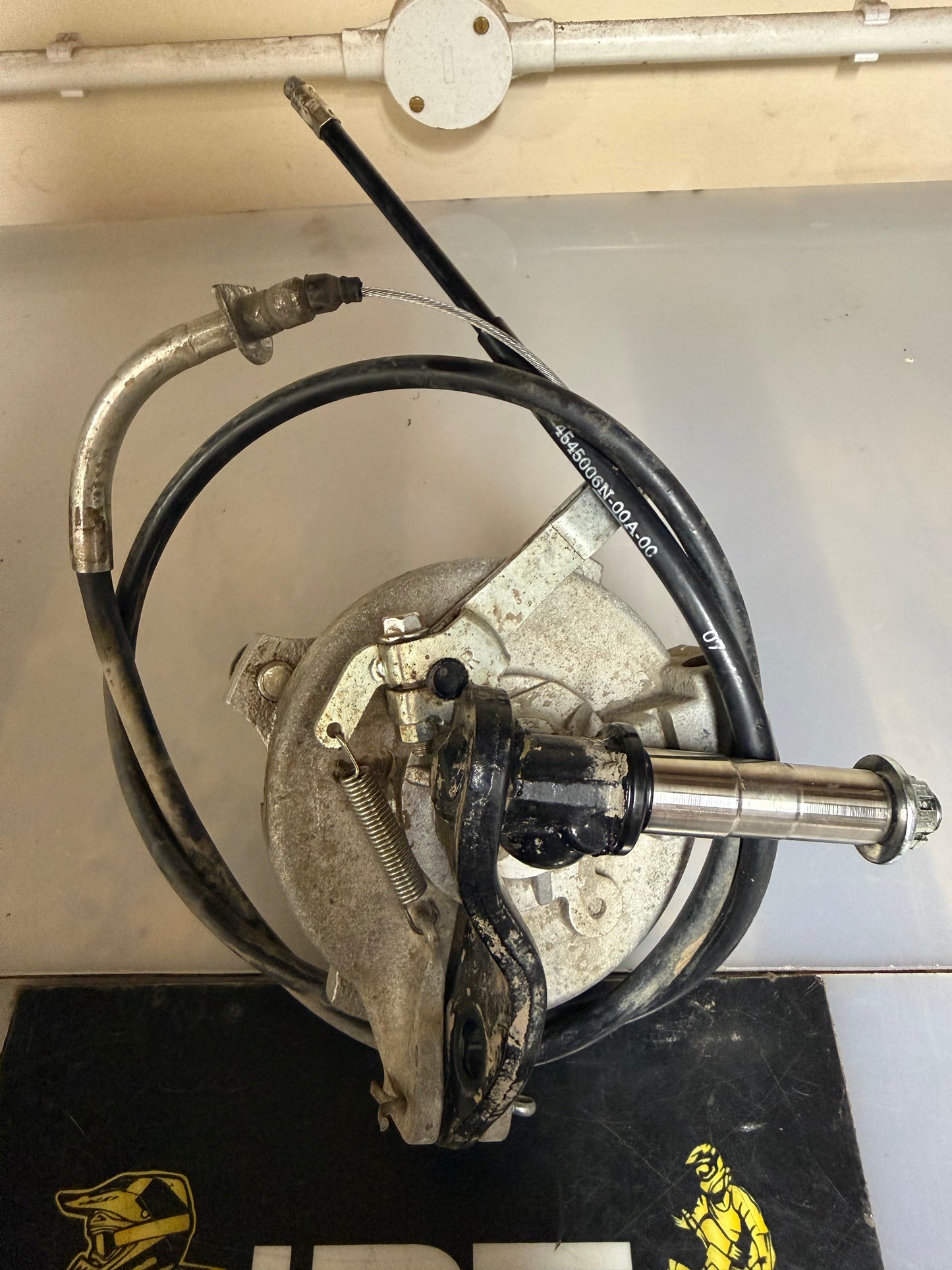 Yamaha YFM 90 2018 front right hub