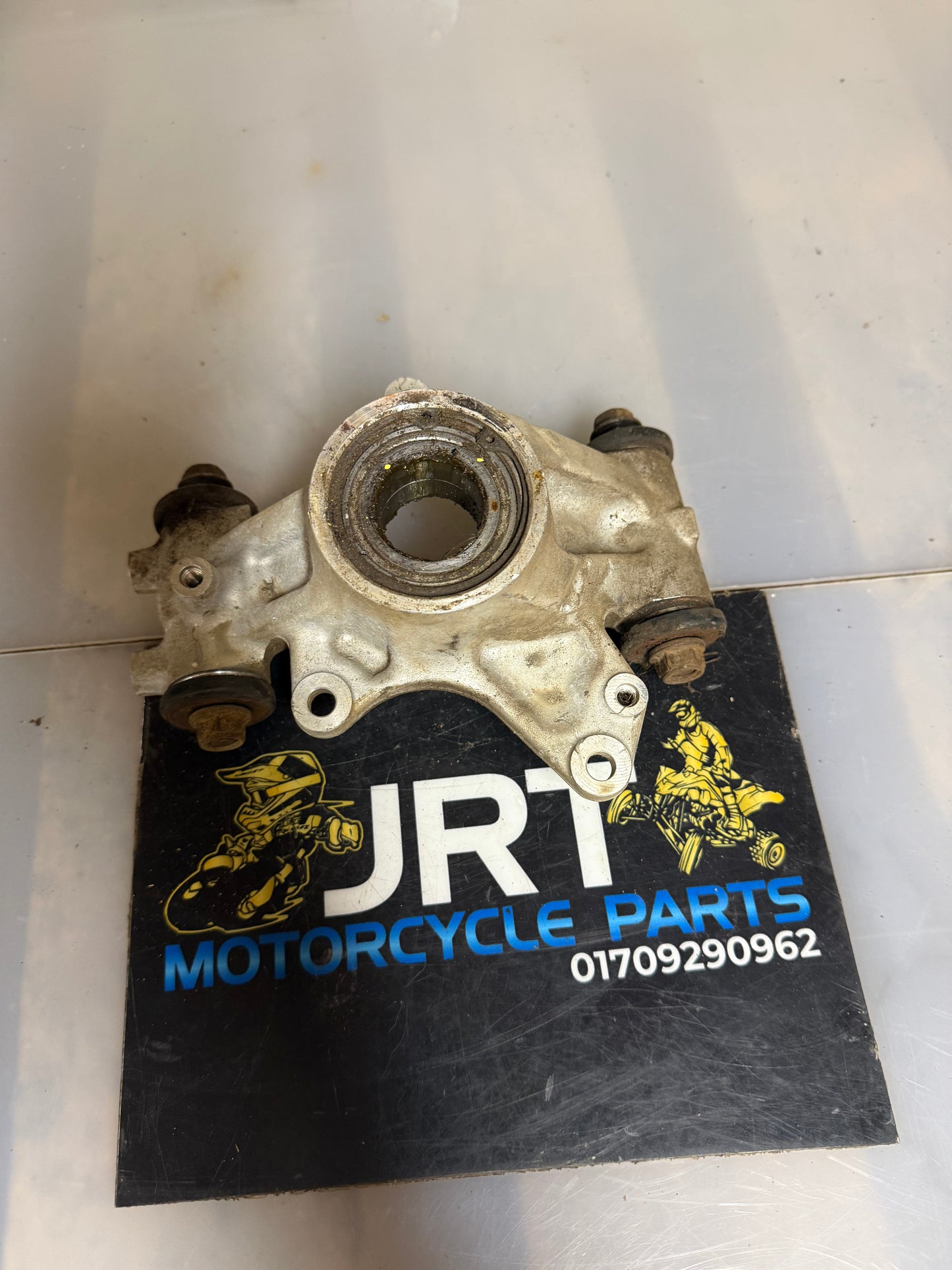 Yamaha Kodiak 700 2020 rear left knuckle hub
