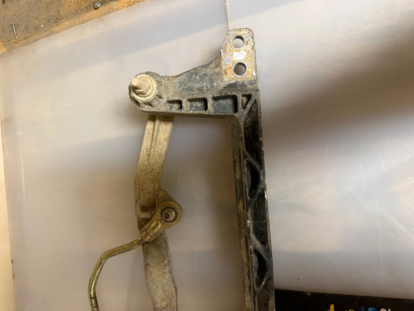 Polaris scrambler 1000 XP gear shifter and frame mount