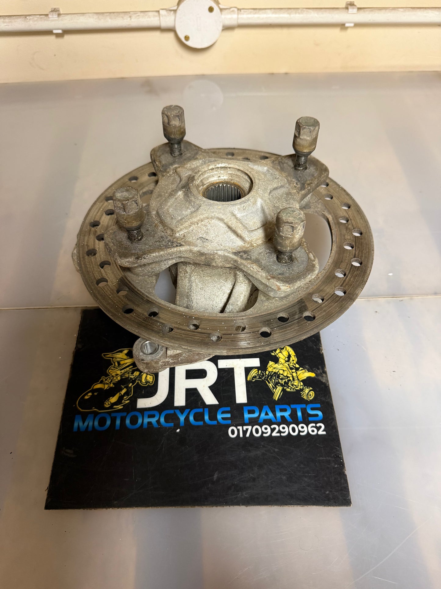 Polaris scrambler 1000 front right hub
