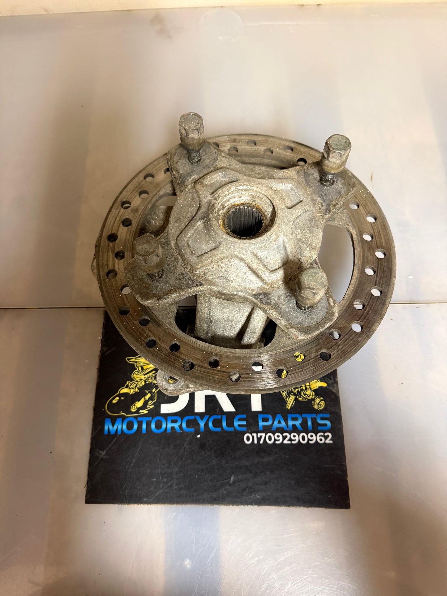 Polaris scrambler 1000 front right hub