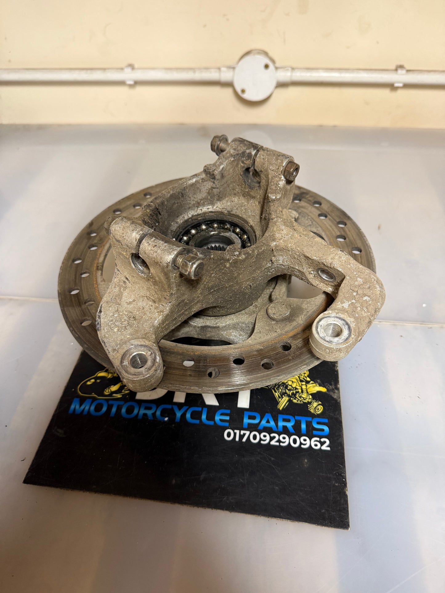 Polaris scrambler 1000 front right hub