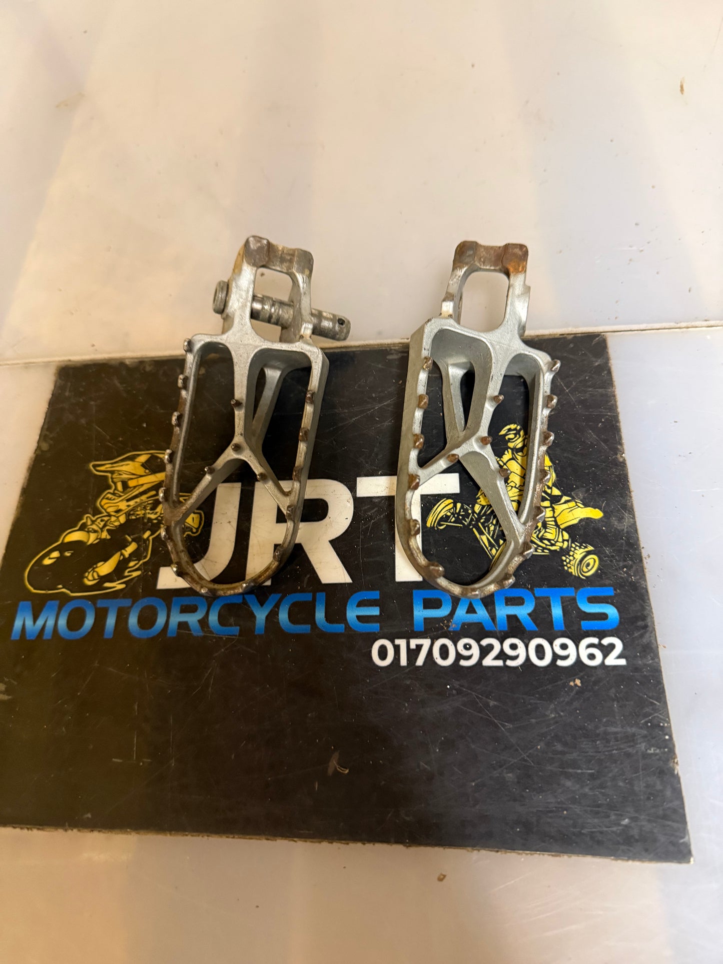 KTM SXF 350 2017 foot pegs