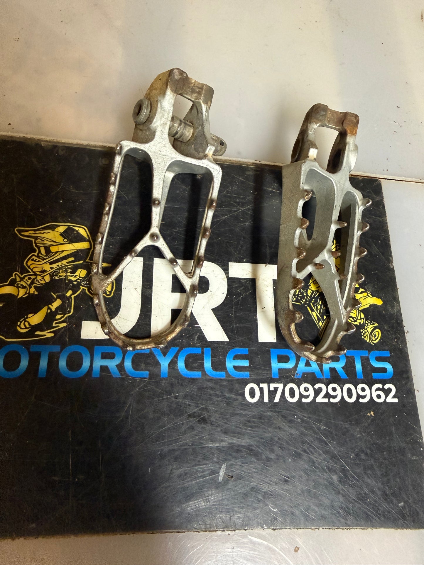 KTM SXF 350 2017 foot pegs